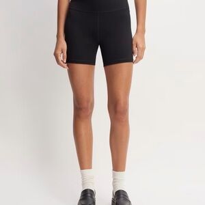 Everlane Perform Women's Black Bike Shorts